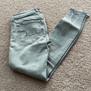 American Eagle ripped jegging
